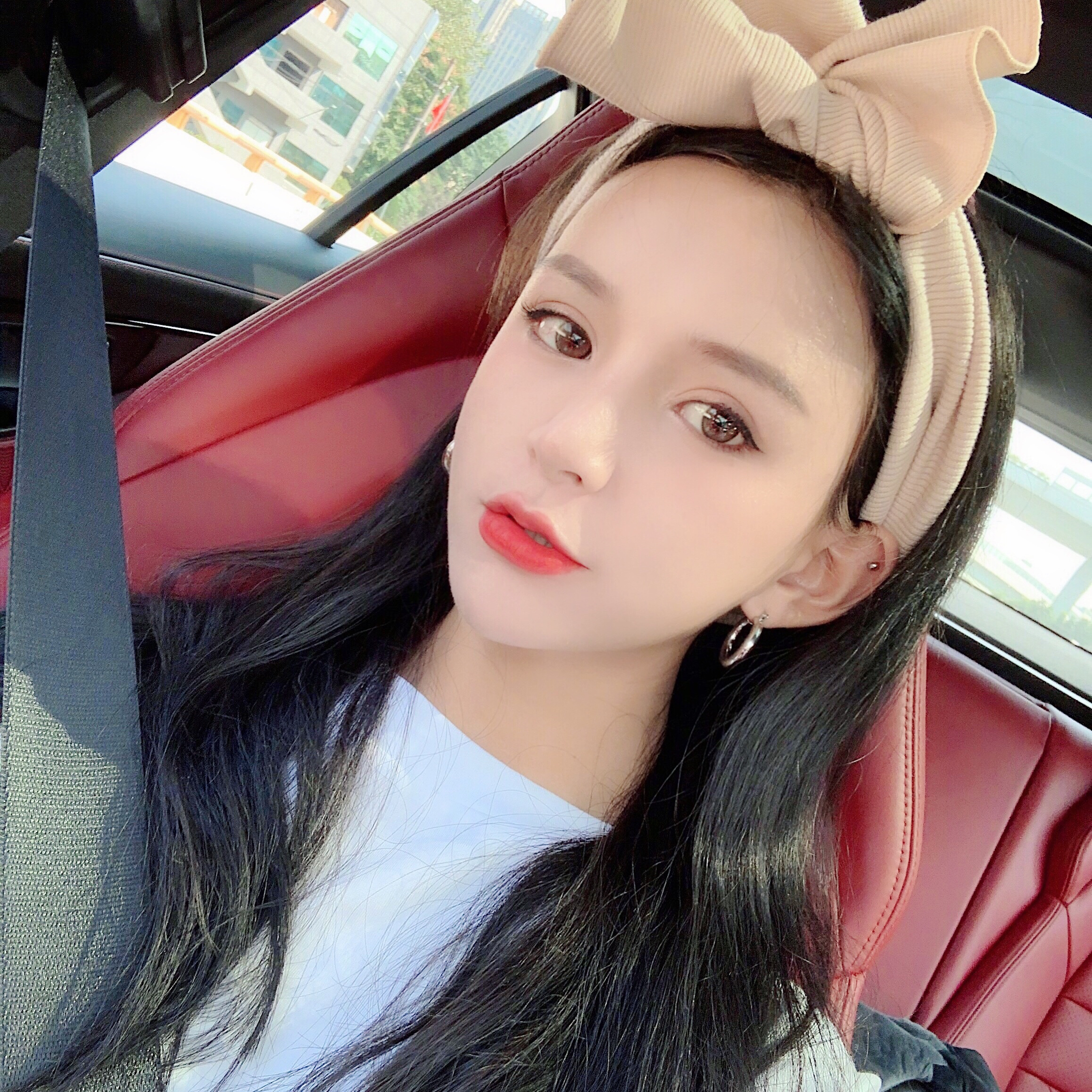 微信傲娇简洁漂亮女头