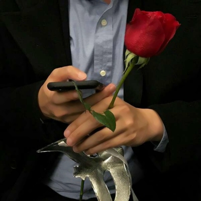 手控专用的微信拿花男生部位头像下载