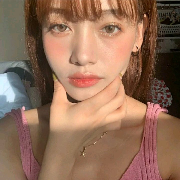 微信清新冷色调清纯女头