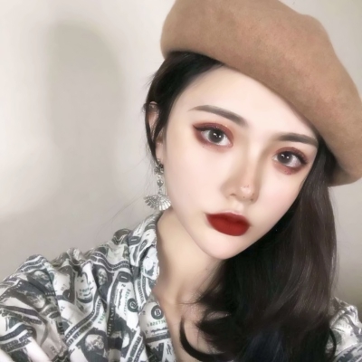 个性高冷御姐范的微信女生头像下载