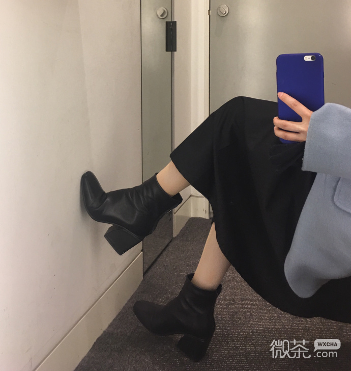 纯洁干练长发女头