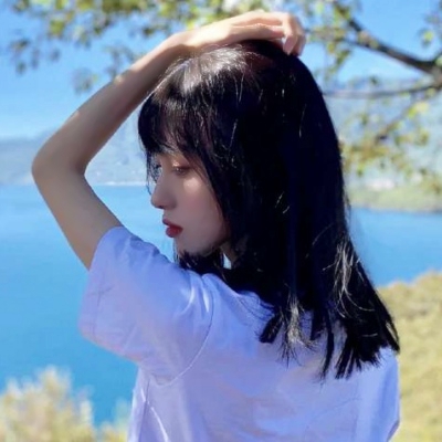 唯美伤感风格的微信意境女生头像下载