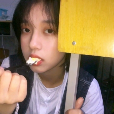 唯美伤感风格的微信意境女生头像下载