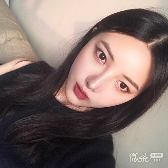 纯洁干练长发女头