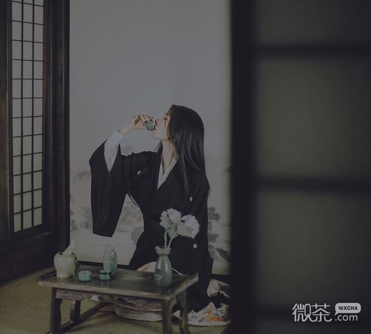 微信清新干练长发女头