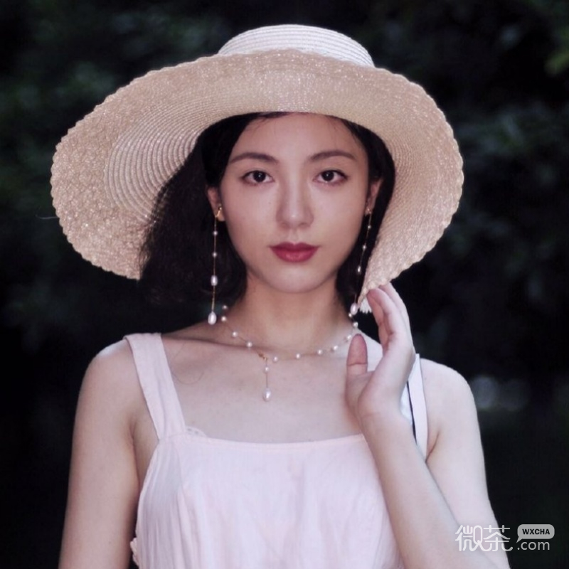 微信洒脱高颜值长发女头