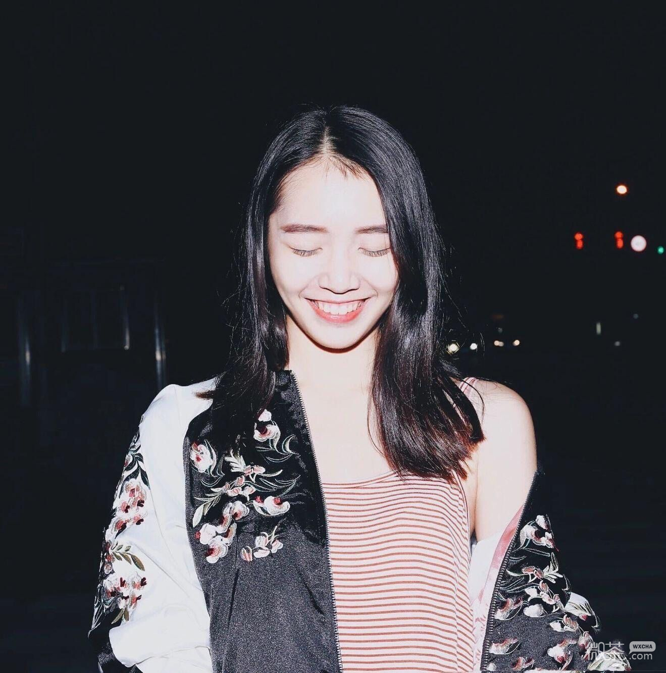 微信洒脱高颜值长发女头
