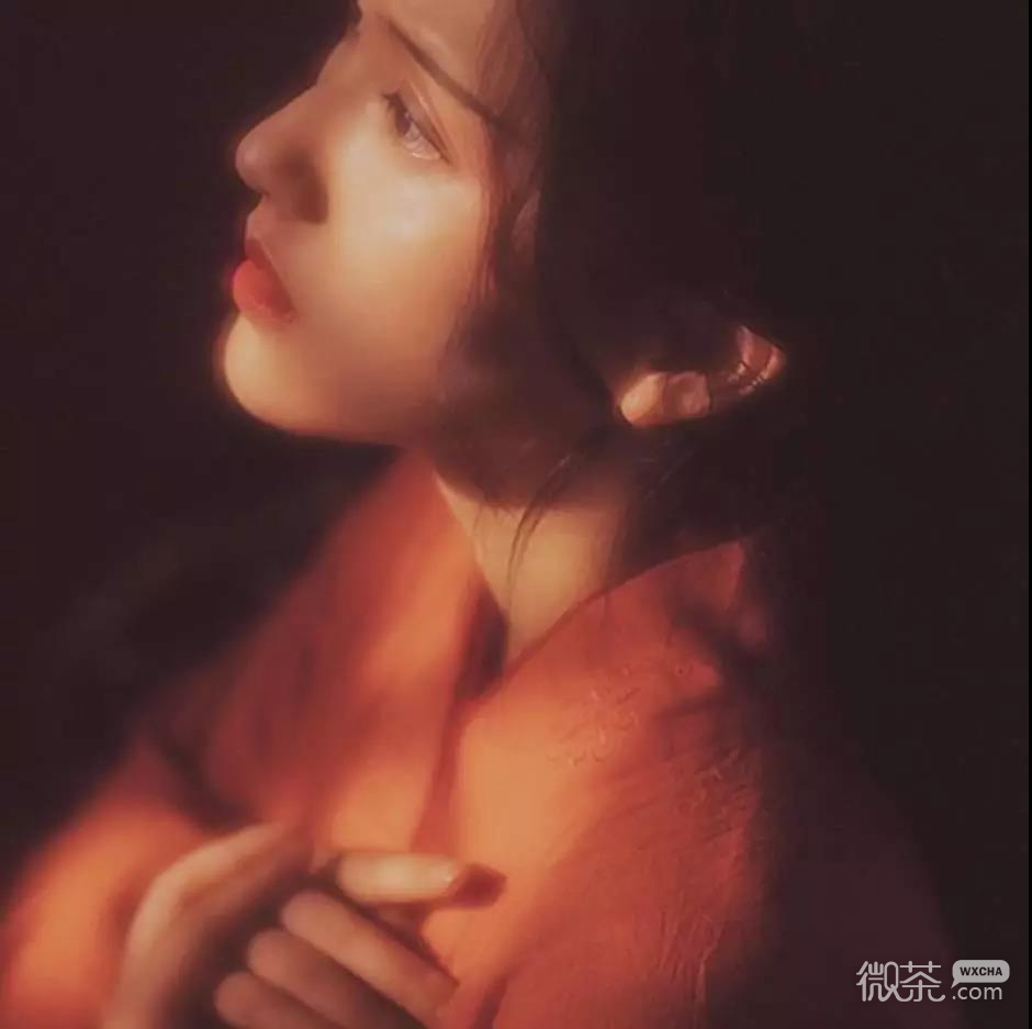 微信洒脱高颜值长发女头