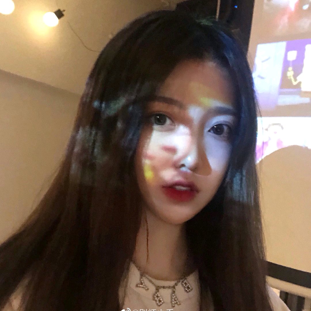 微信冷酷成熟长发女头