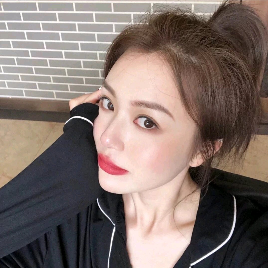 微信冷酷成熟长发女头