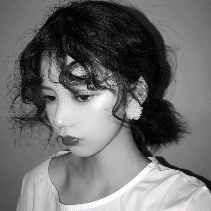 微信冷酷成熟长发女头