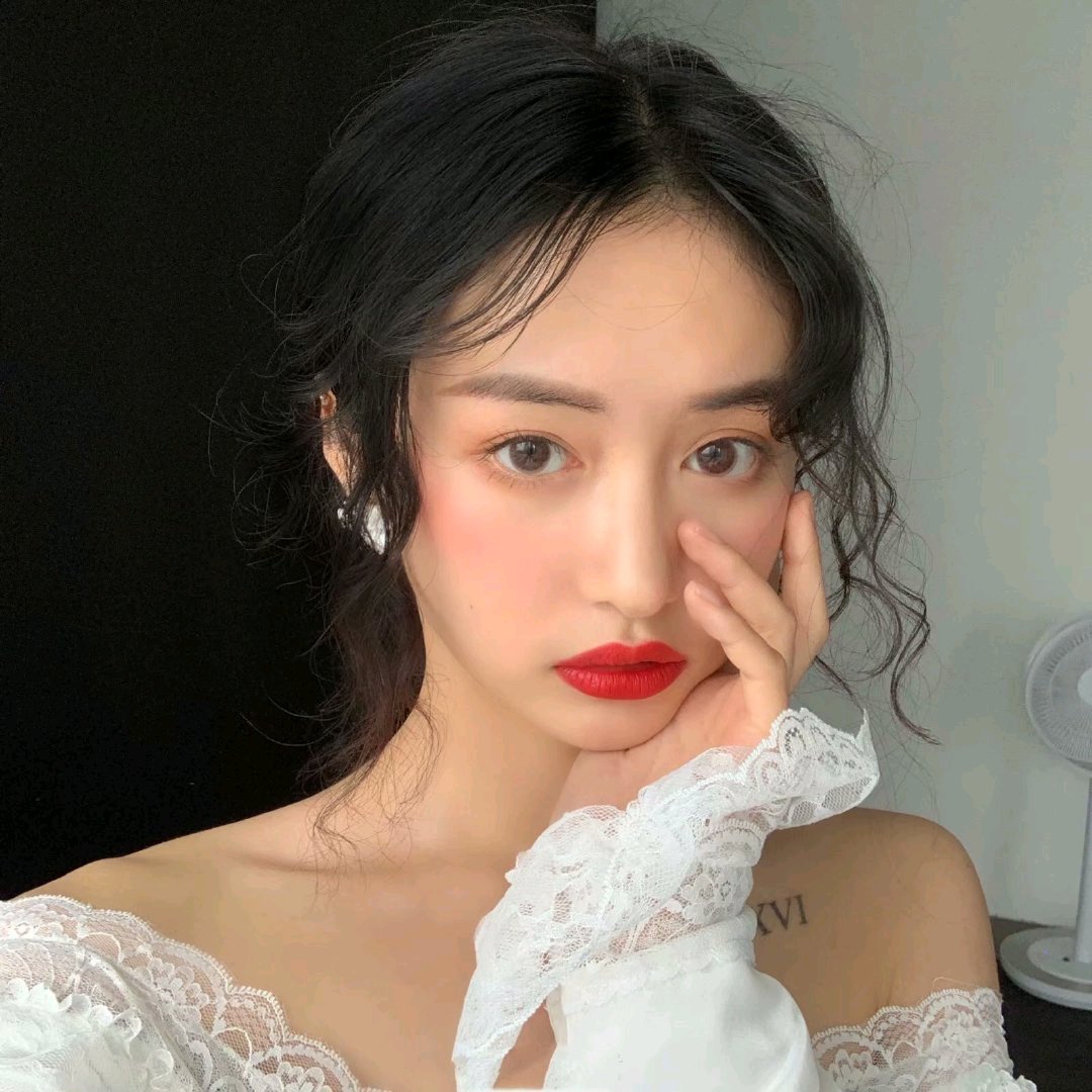 微信冷酷成熟长发女头