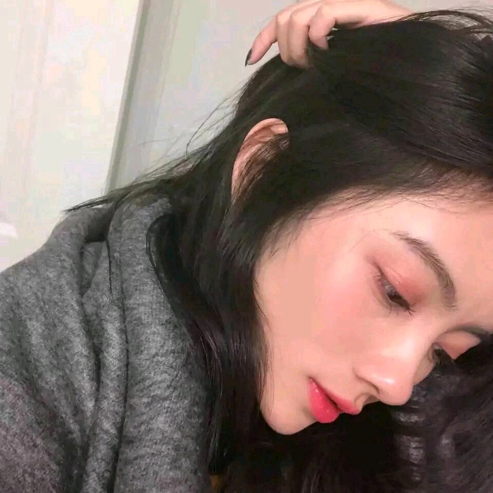 小清新俏皮阳光长发女头