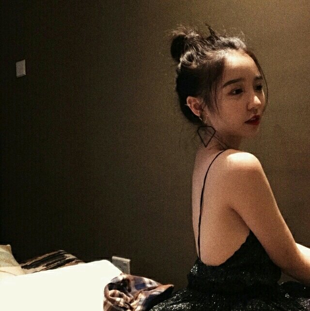 小清新俏皮阳光长发女头