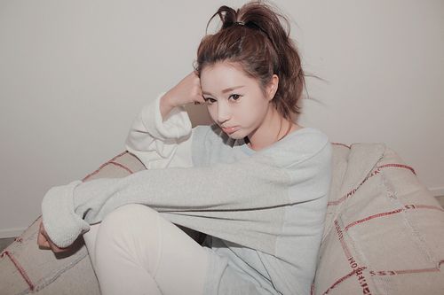 青春靓丽的微信唯美女生图片下载