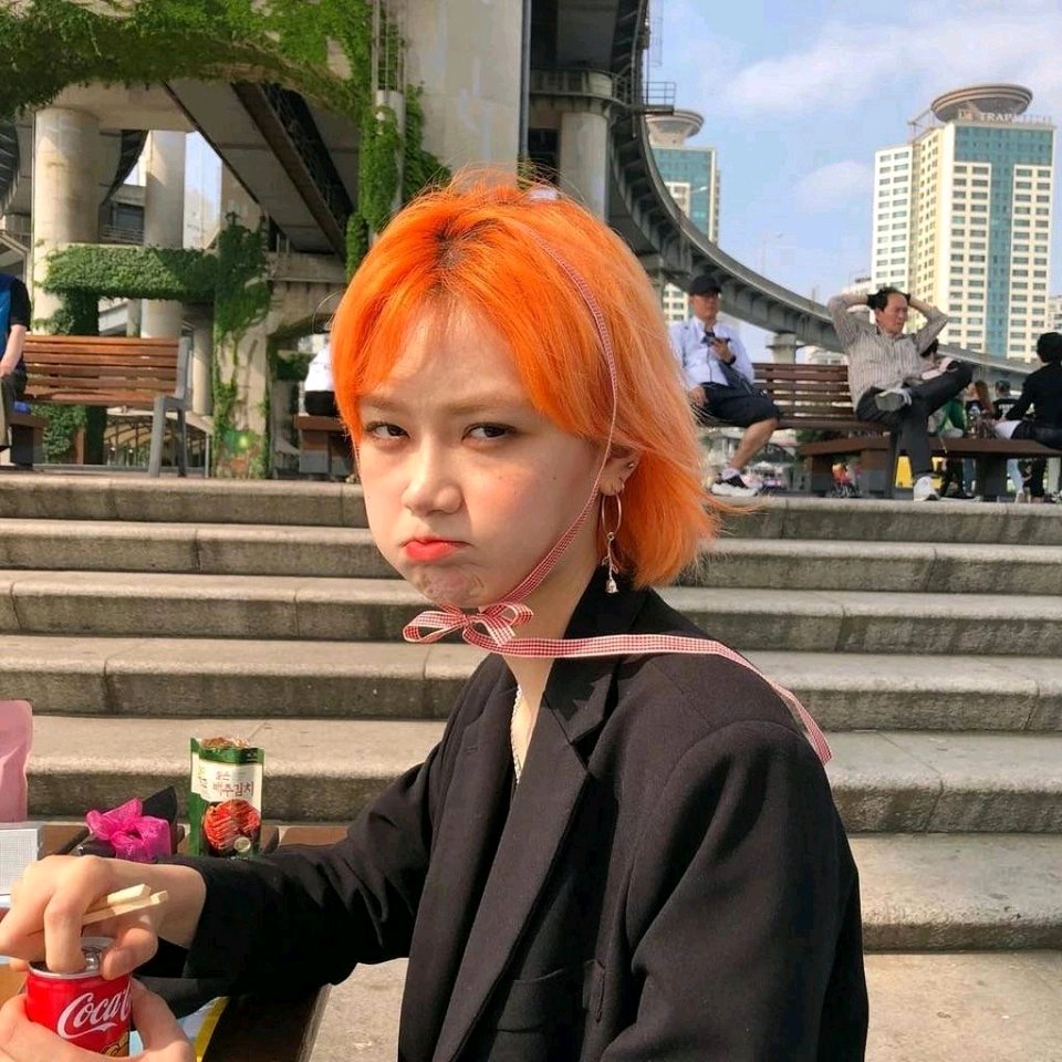 小清新俏皮阳光长发女头