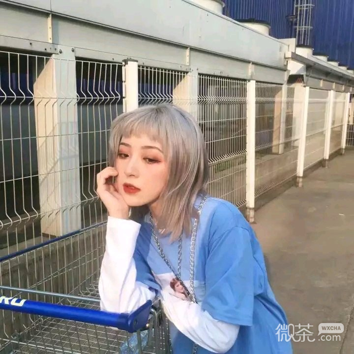 深沉简洁时尚女头