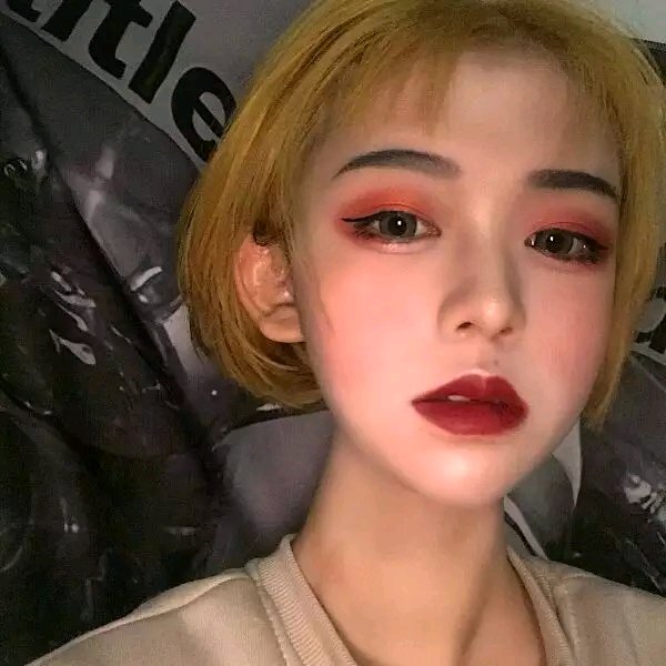 小清新俏皮阳光长发女头