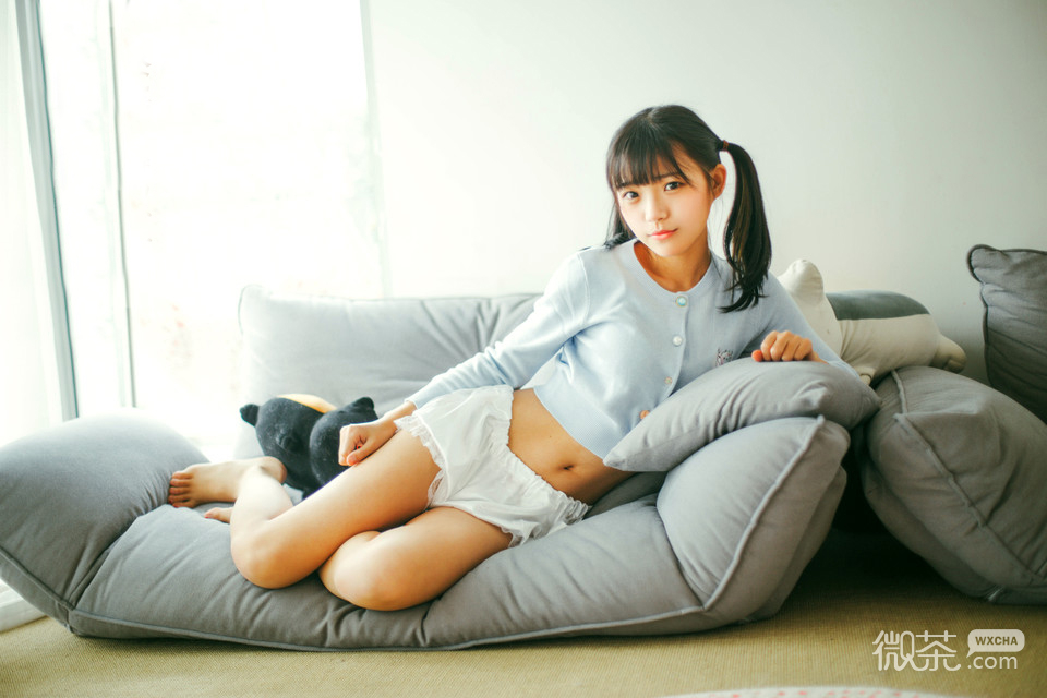 少女与猫系列微信唯美写真图片下载
