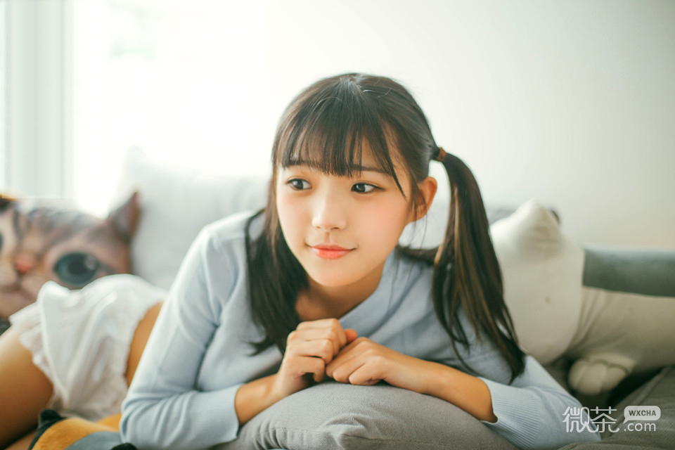 少女与猫系列微信唯美写真图片下载
