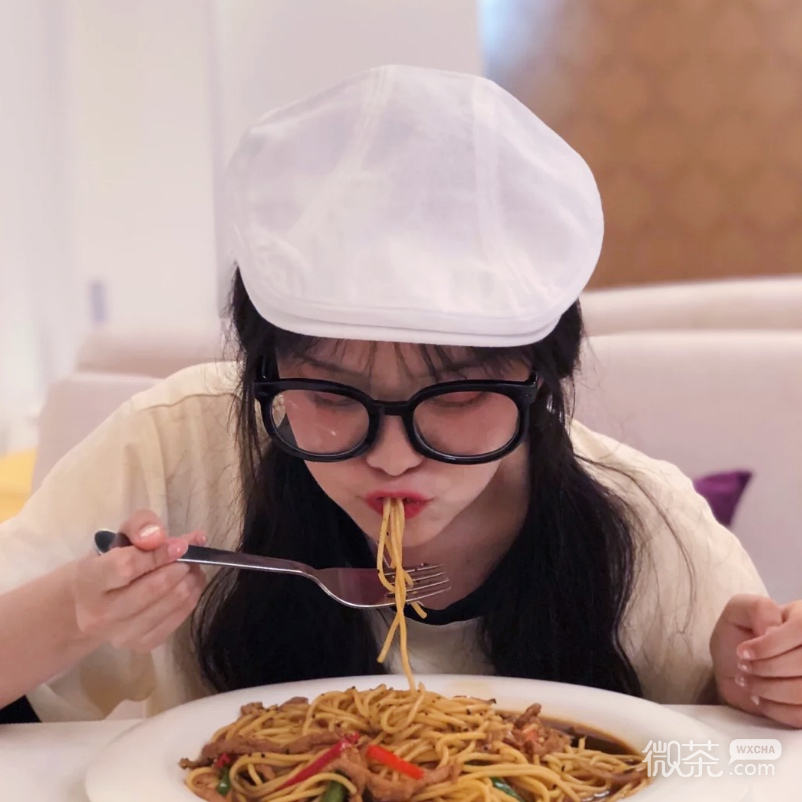 高颜值佛系时尚长发女头