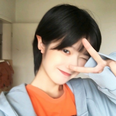 唯美好看的微信短发女生头像下载