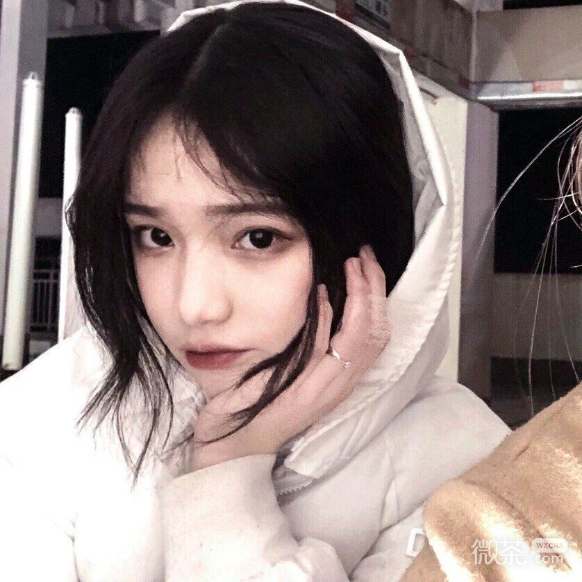 寂静忧伤长发女头