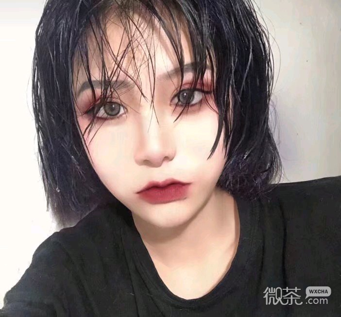 寂静忧伤长发女头