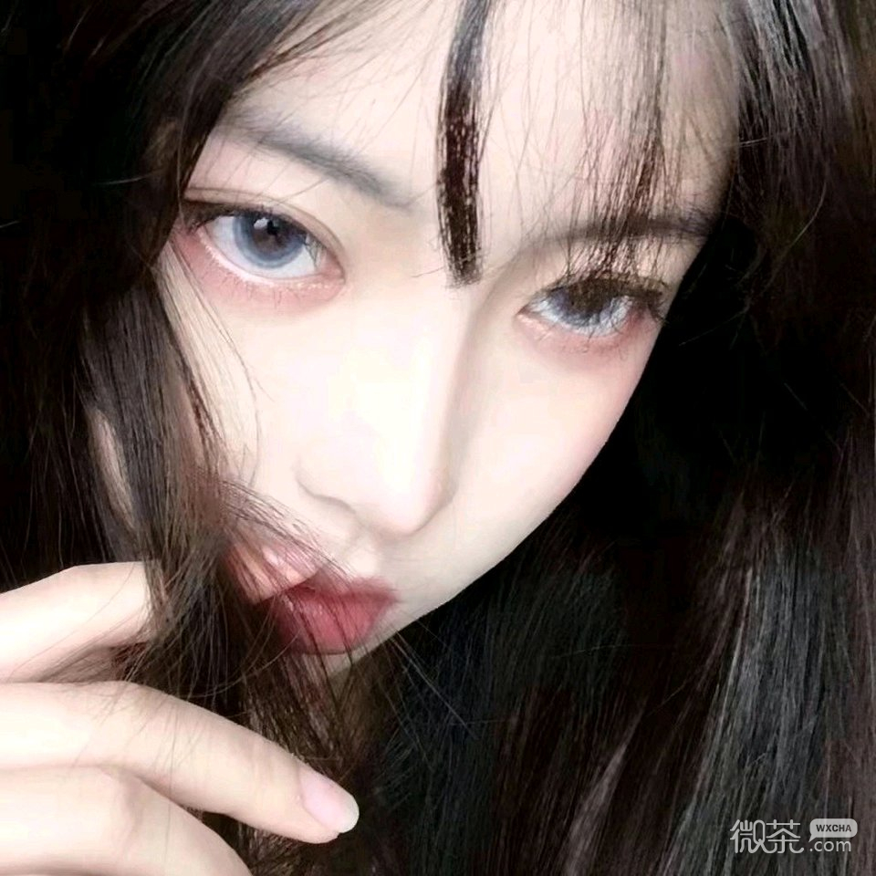 寂静忧伤长发女头