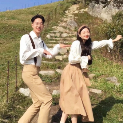 唯美清新的微信恩爱情侣图片下载
