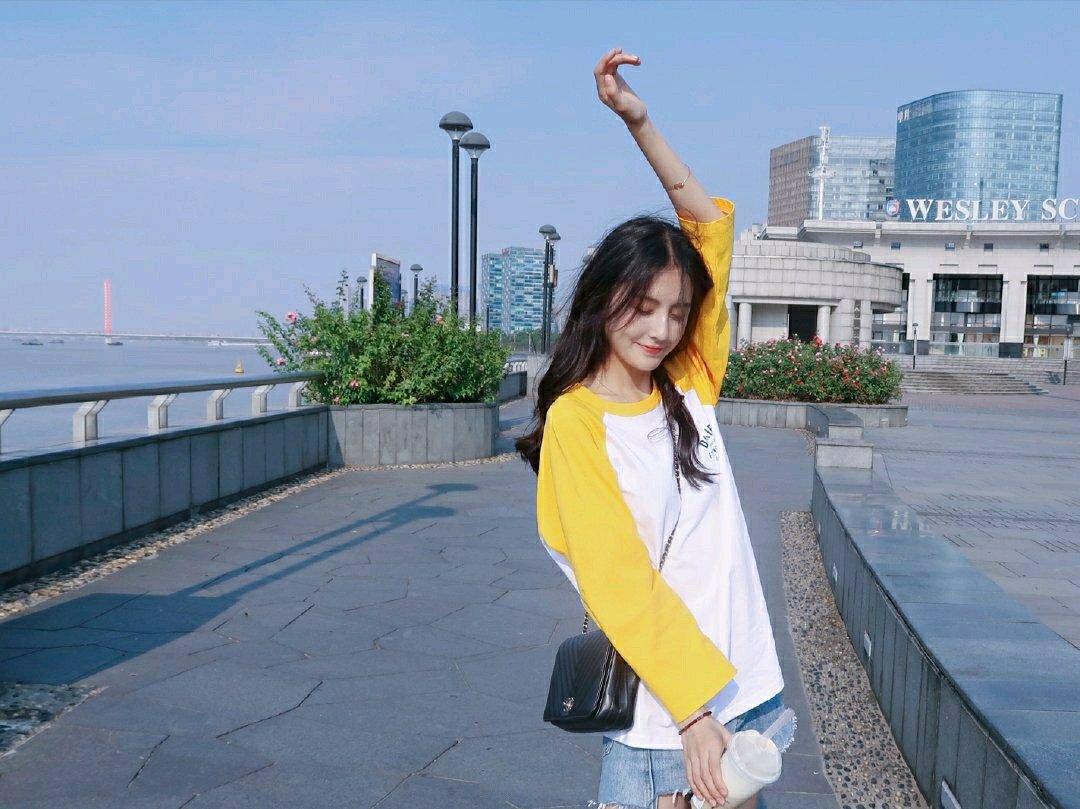 微信冷酷长发御姐女头