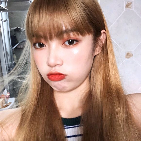 微信粉嫩清纯可爱气质女头