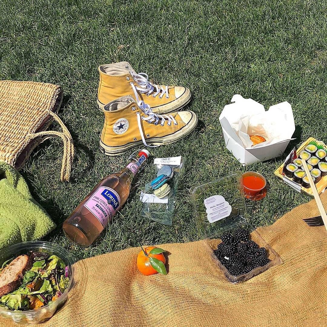 唯美漂亮好看月亮朋友圈配图