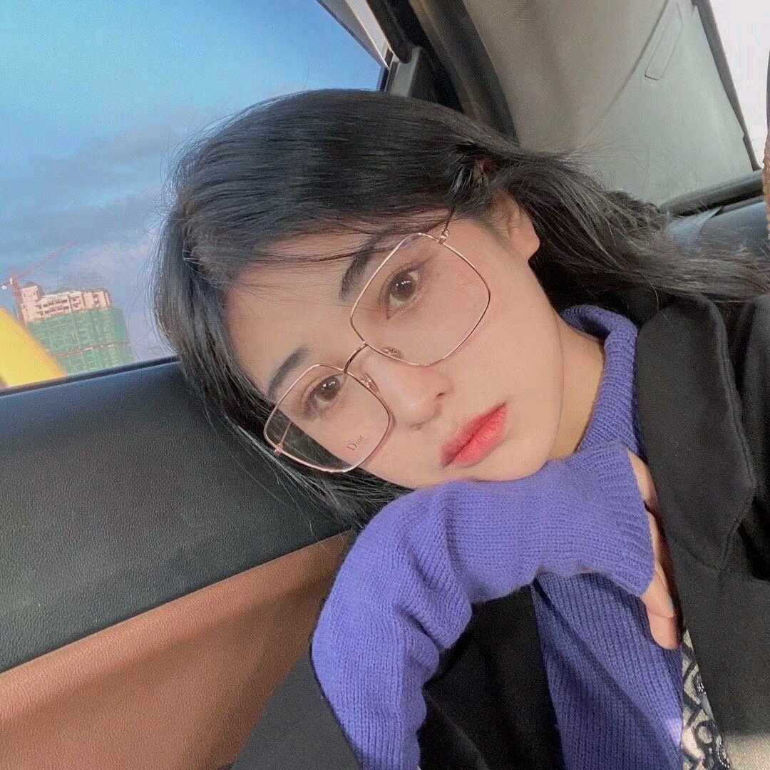 微信冷酷长发御姐女头