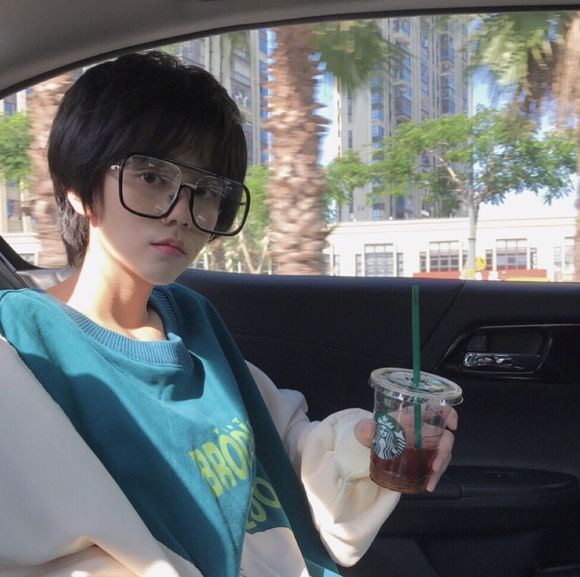 清新高颜值时尚迷人微信女头