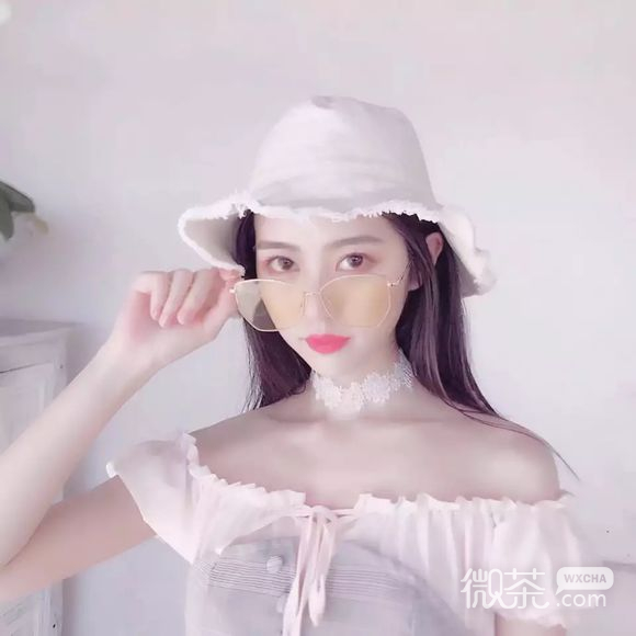 微信粉嫩清新时尚性感女头