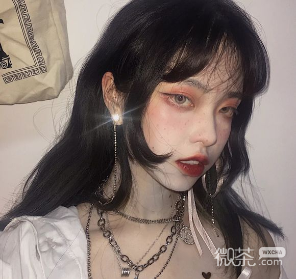 非主流重口味时尚女头