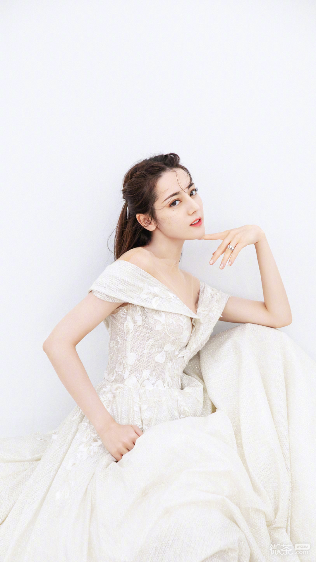 女神明星迪丽热巴微信壁纸图片
