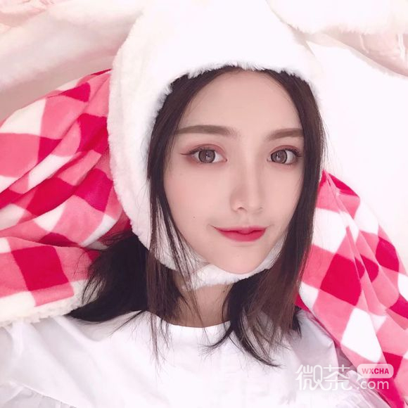 微信粉嫩清新时尚性感女头