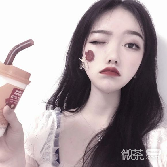 微信粉嫩清新时尚性感女头