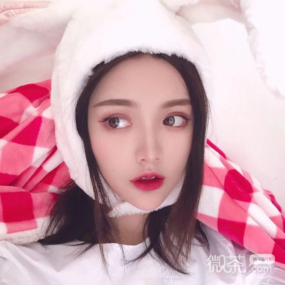 微信粉嫩清新时尚性感女头
