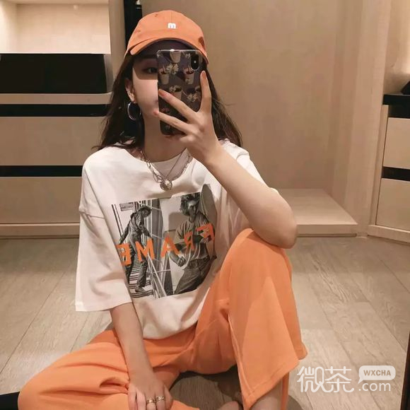 微信粉嫩清新时尚性感女头