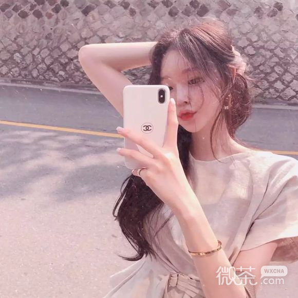 微信粉嫩清新时尚性感女头
