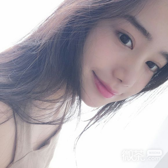 微信沧桑阳光迷人女生头像