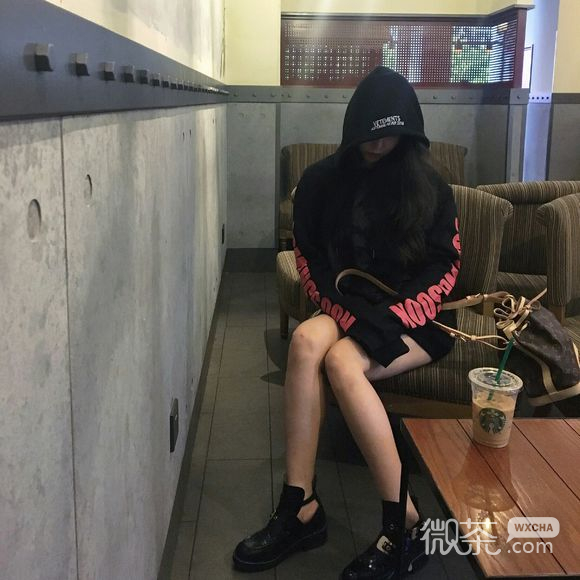 微信孤独寂静女生头像