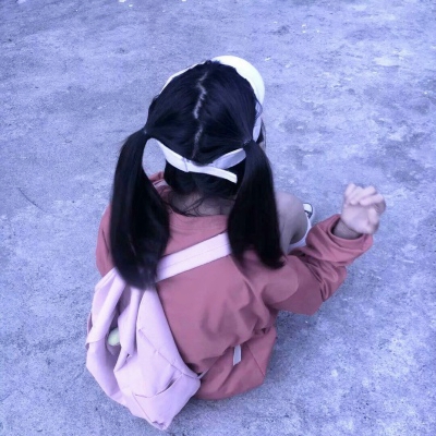 可爱双马尾萌妹子微信头像