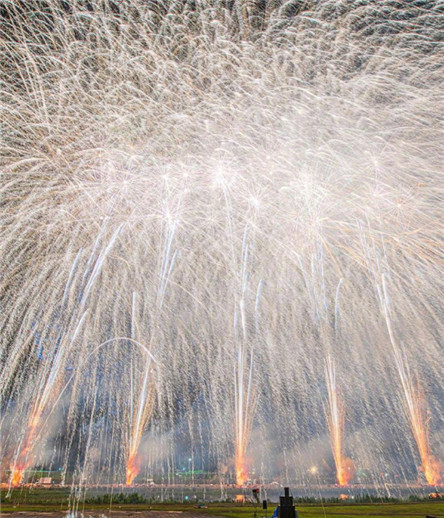 唯美好看的微信烟花图片