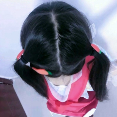 可爱双马尾萌妹子微信头像