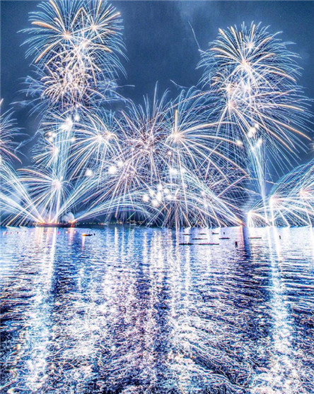 唯美好看的微信烟花图片