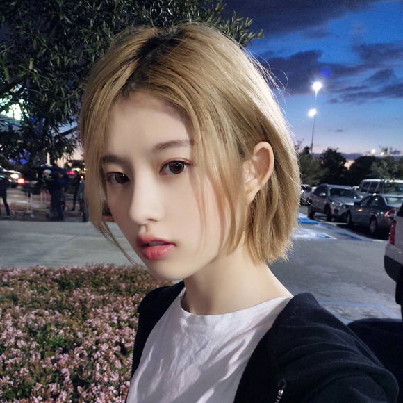 微信长发小清新女生头像